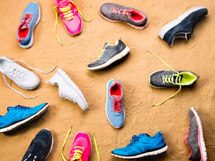 Bagaimana Cara Merawat Sneakers Agar Warnanya Tidak Cepat Memudar?