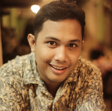 headshot gler mar.jpeg