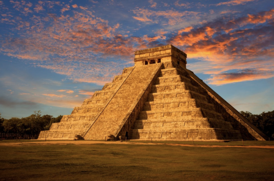 chichen-itza-arquitectura-que-visitar-900x594.webp