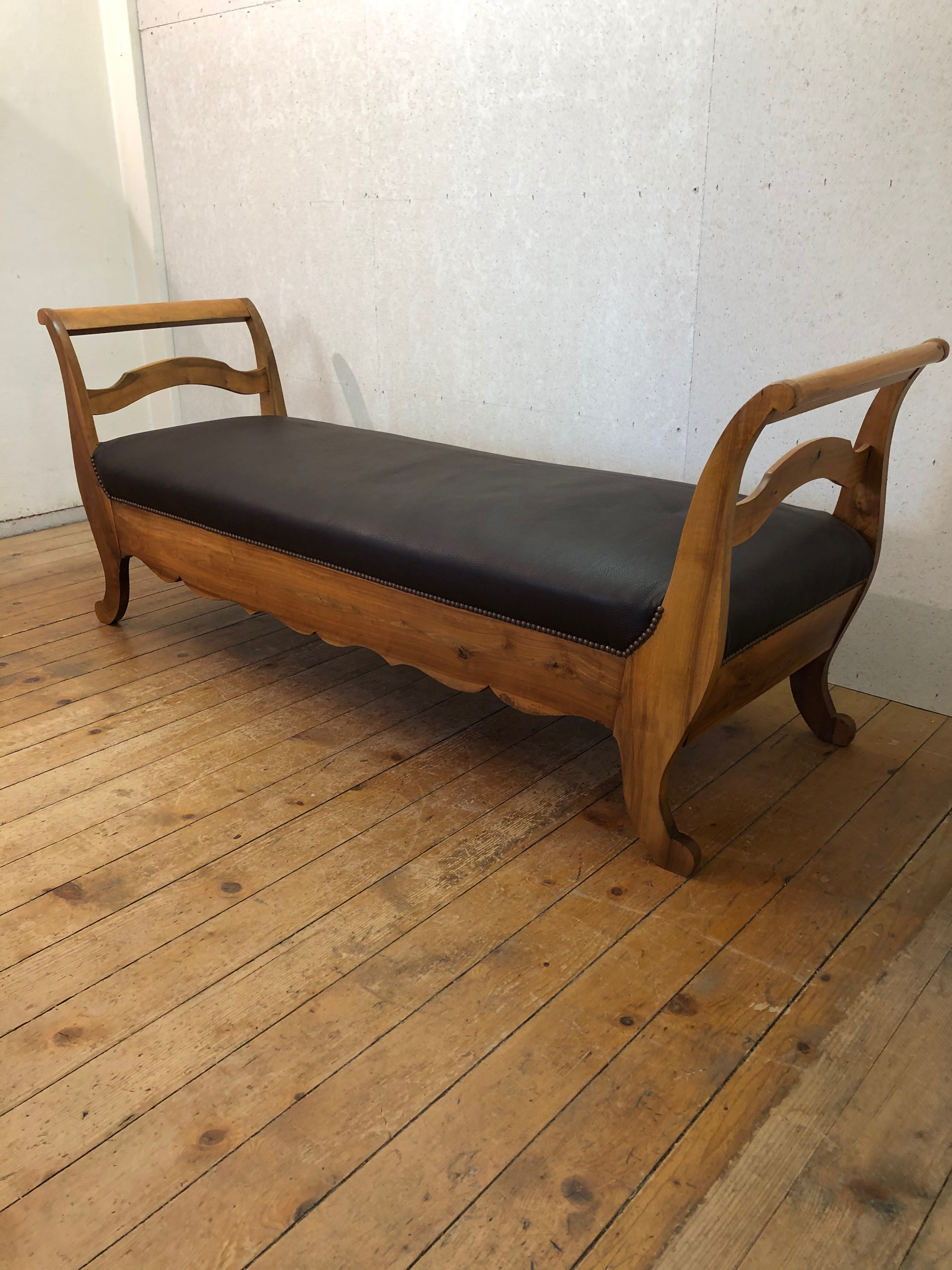 Biedermeier Stubenhund