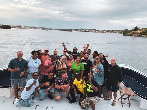 Charter a boat in bermuda, Corporate Charter, Wedding Charter, Celebration Charter. Charter in Bermuda Ubervida