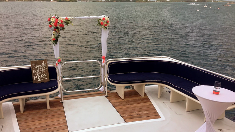Bermuda Wedding Boat Charters Ubervida
