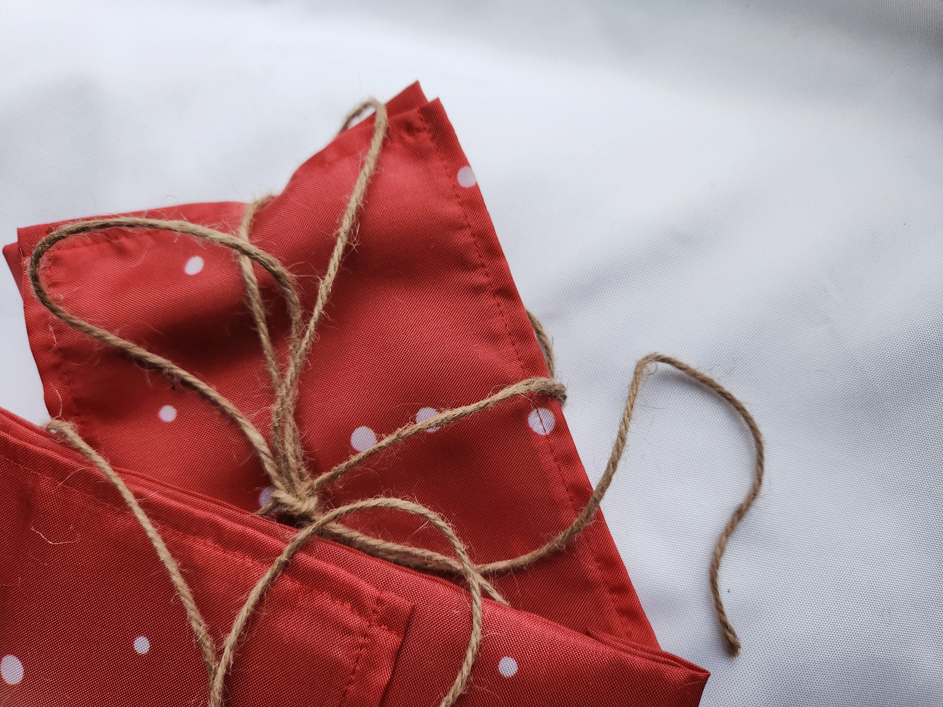 GIFT WRAP ENVELOPE - Red & White - sustainable products and bags
