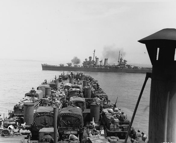 El crucero USS Boise dispara contra posi