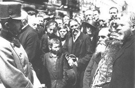 Judíos de Kolomea, en una imagen antes de la guerra..jpg