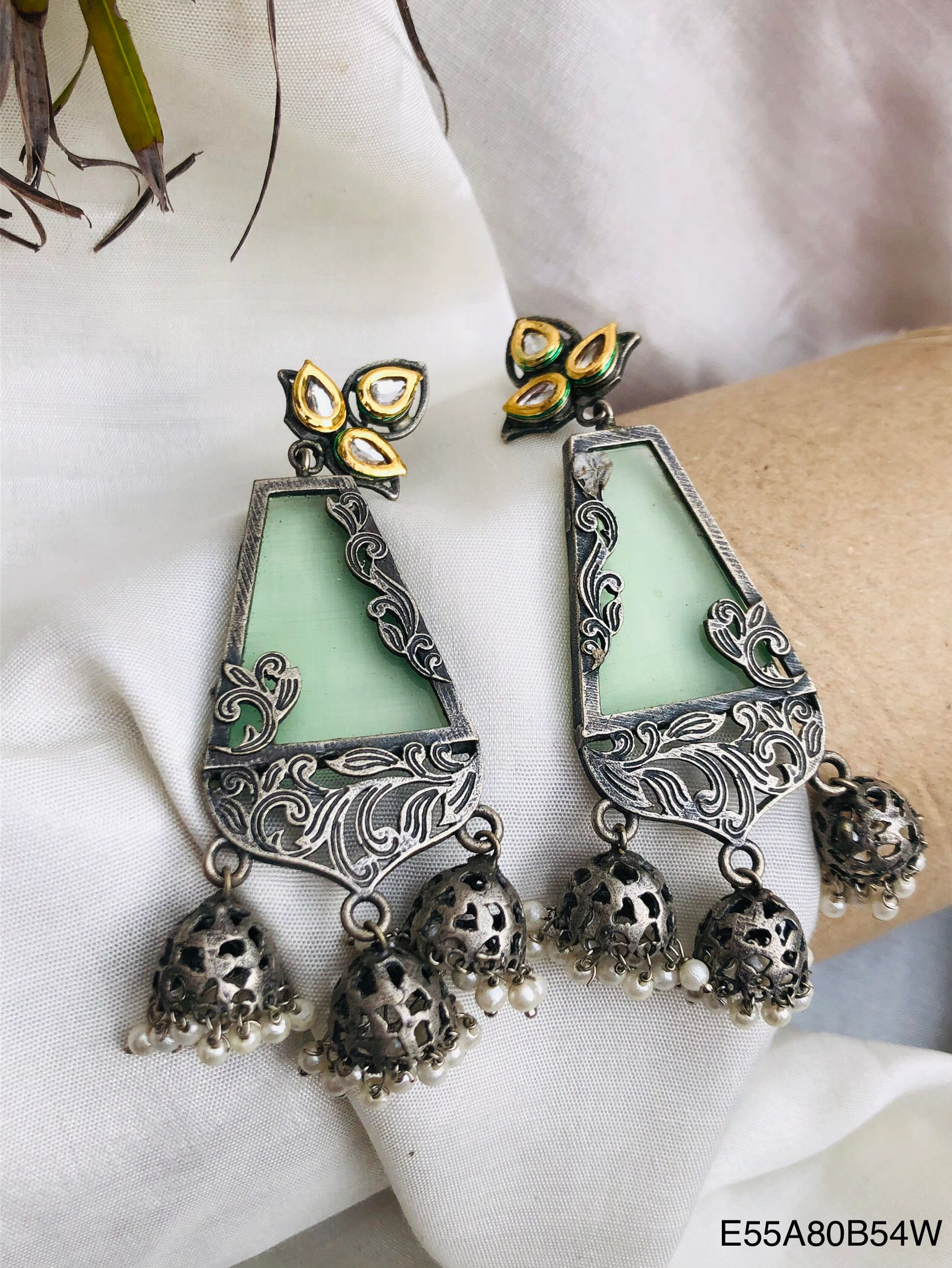 Queen Feel Earrings (3 colours)