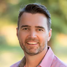 Head Shot Frax'd Advisor Mark Janes