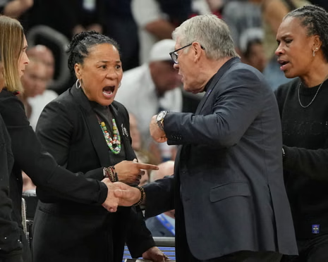 Geno Auriemma’s Meltdown: When Greatness Turns Into Poor Sportsmanship on the Biggest Stage