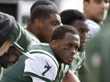 “Promised Land” or Punchline? Aaron Glenn’s Geno Smith Take Has NFL Fans Crying Laughing