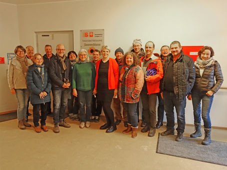 Umweltgruppe vor Ort bei der Sozialstation