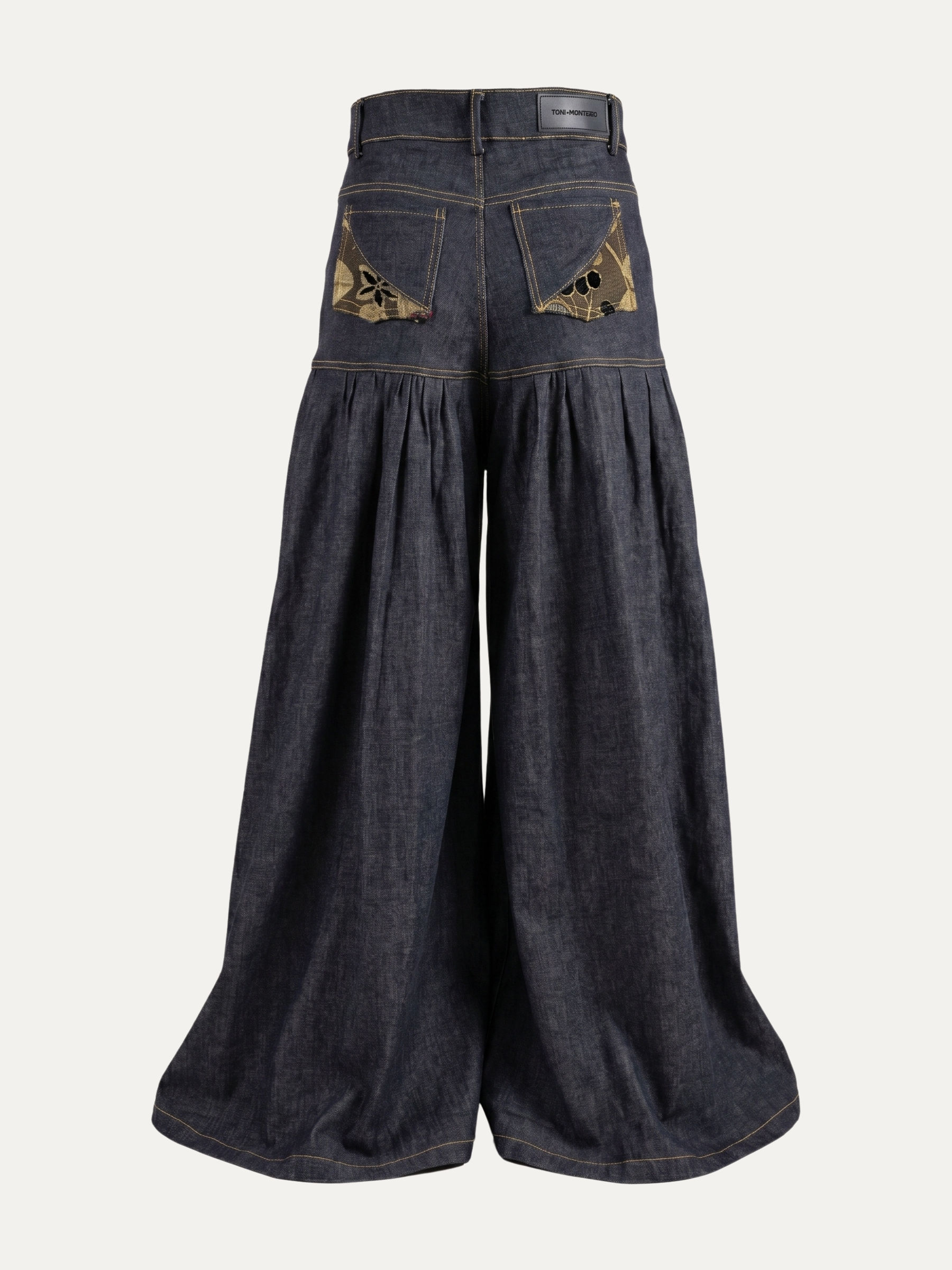 Calça A Menina Dança