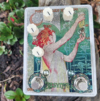 FuzzHugger Absynthe oscillating fuzz (Graphic, Deluxe Clear)