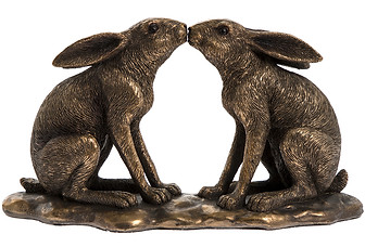 R434085 Kissing hares ornament.jpg