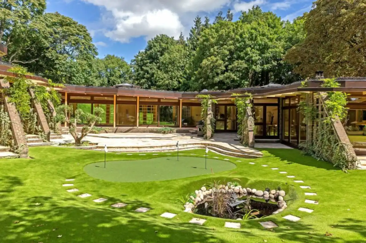 stunning-property-featured-grand-designs-828423138.jpg.webp