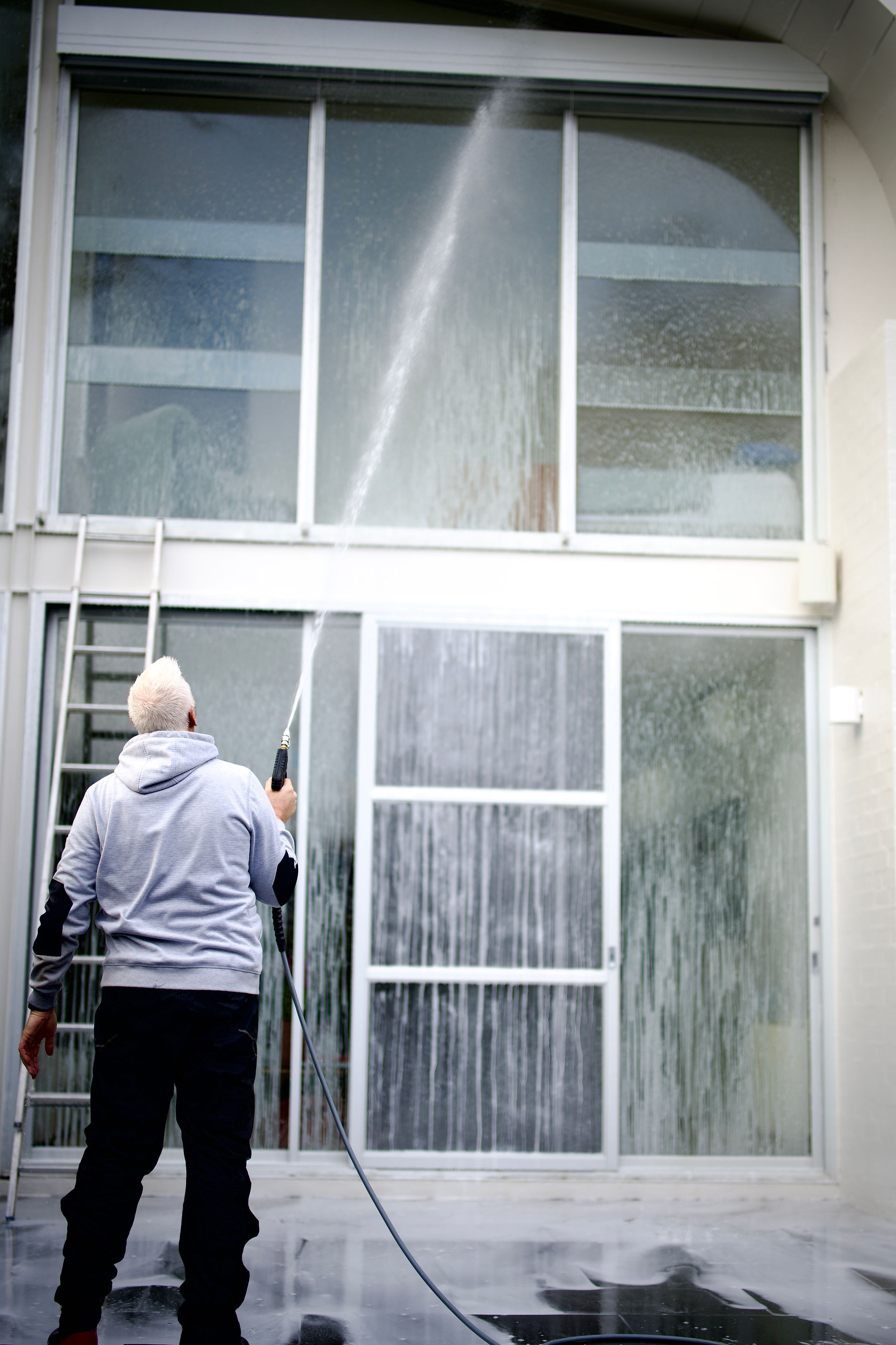 Leighs window & Pressure cleaning house washing