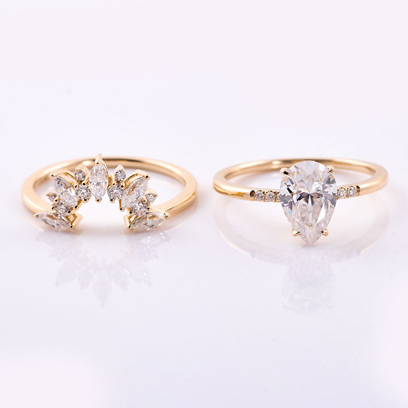 Thumbnail: 1.5ct VVS Pear Moissanite With Marquise Moissanite Ring Set