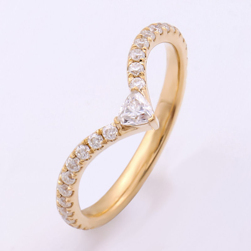 Thumbnail: 0.36CTW Triangle Wishbone Moissanite Fashion Ring Band