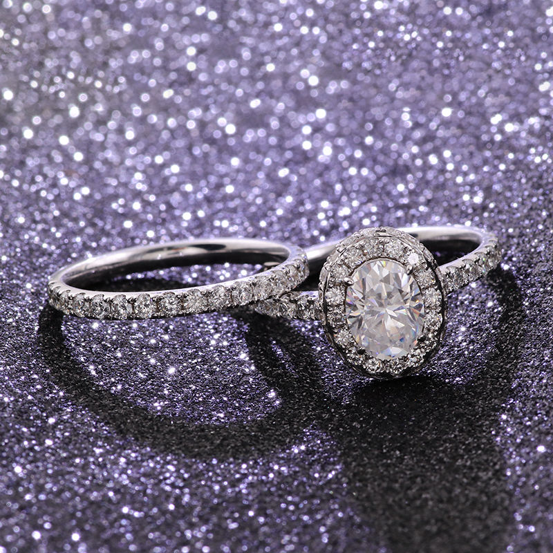 Thumbnail: 1.5ct Classic Oval Halo Moissanite Wedding Set
