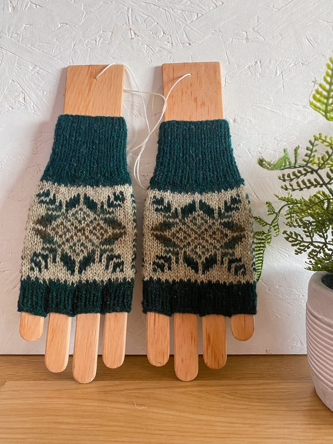 Fern Fingerless Gloves - Forest