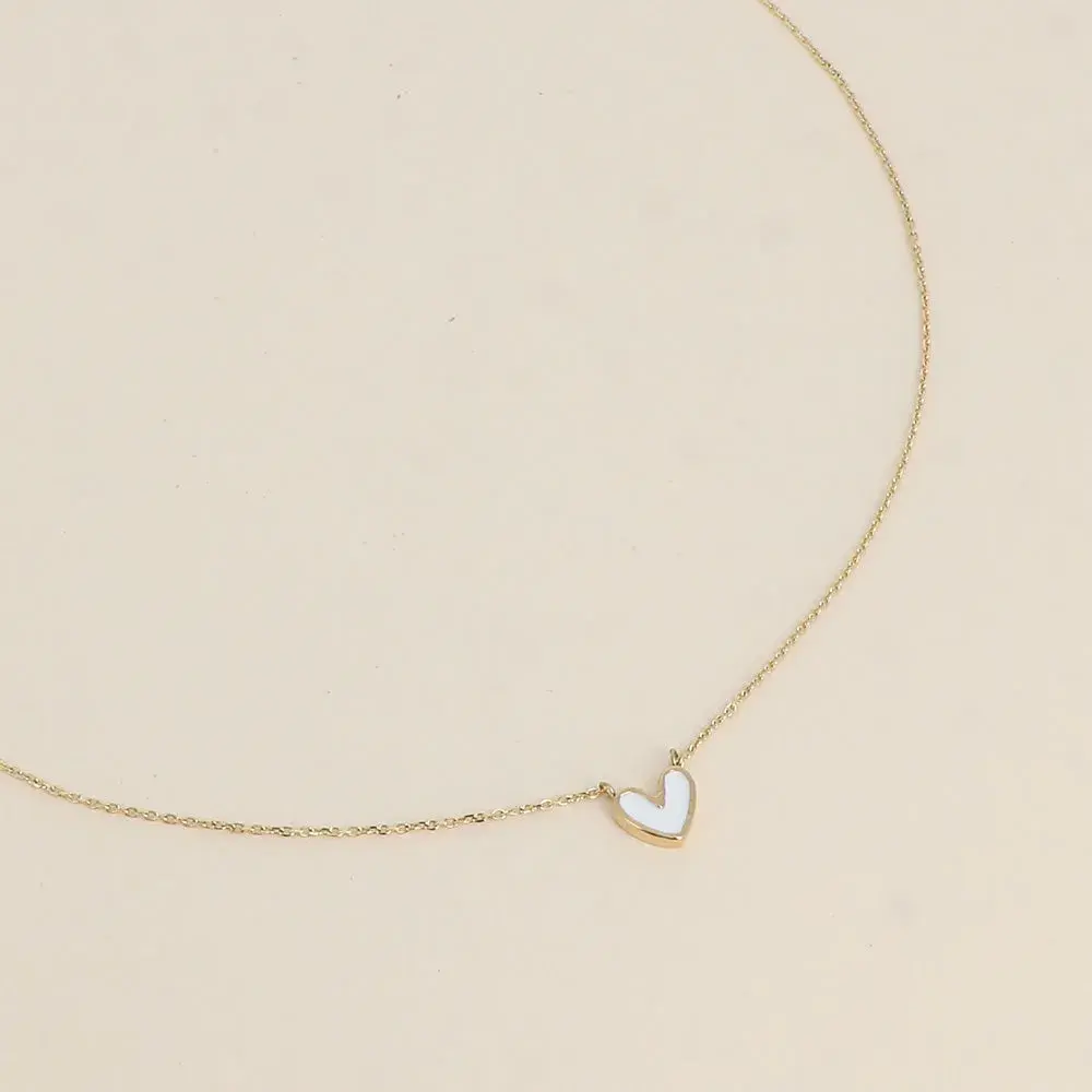 Collier coeur émail coloris blanc