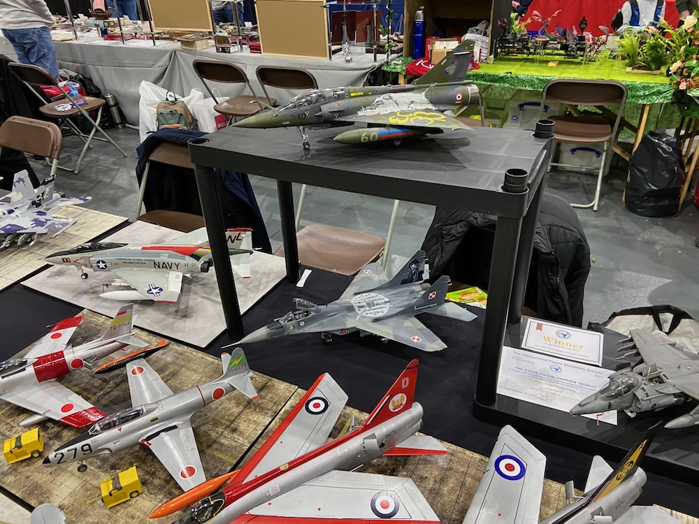 48b427_7261b74fc5334c3eb9edf853edc0f2f0~