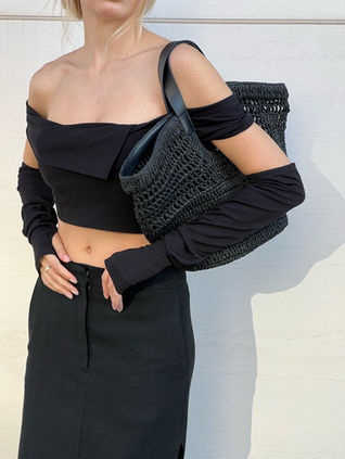 COS OUTFITS: VERSATILE STYLING WITH THE HIGH-SLIT MAXI PENCIL SKIRT AND TOE-THONG HEELED SANDALS
