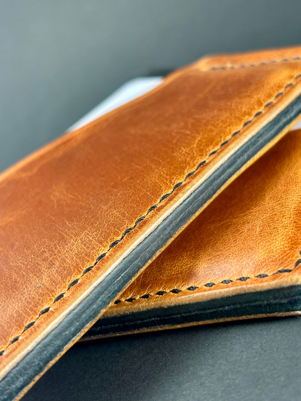 Indexkép: Minerva kézzel készült bőr kártyatartó pénztárca természetes élkezeléssel