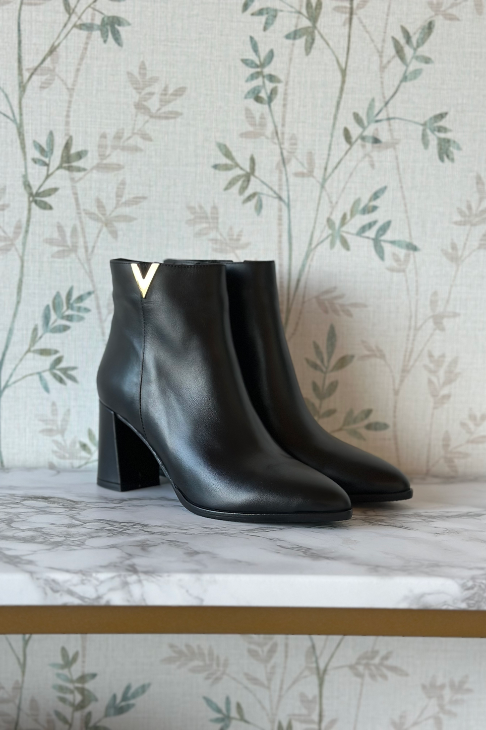 TRONCHETTO V - NERO - TACCO 7 CM - VERA PELLE - LA612