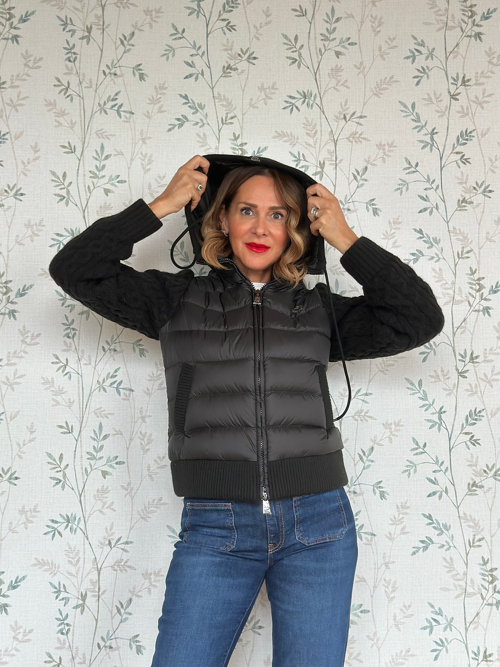 PIUMINO PAUL CON CAPPUCCIO E MANICHE IN MAGLIA - NERO - SS007