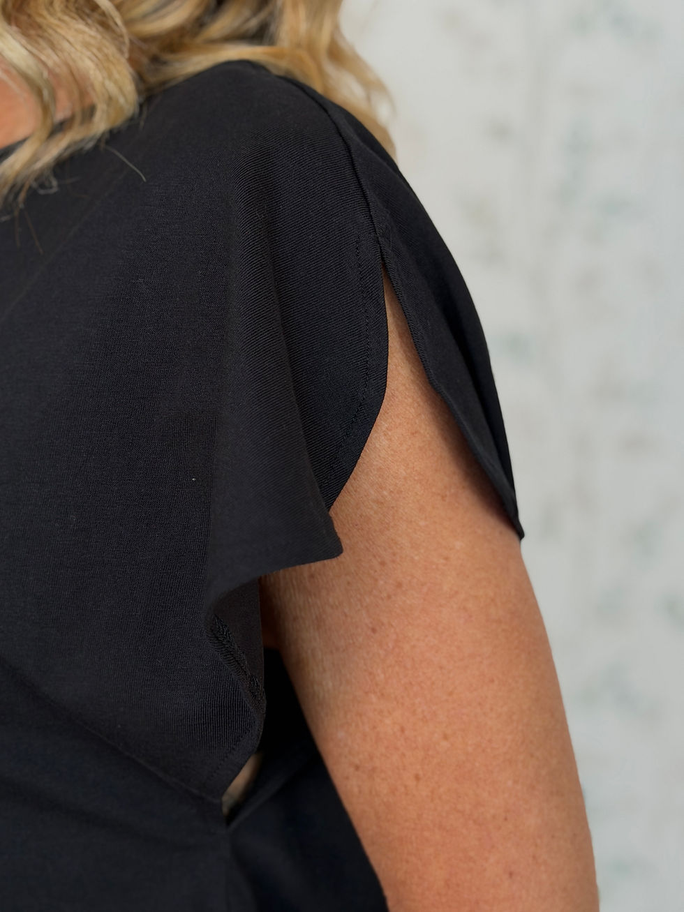 Miniatura: T-SHIRT LORENA - NERO -🌱​COTONE - BJ411 - TAGLIA UNICA