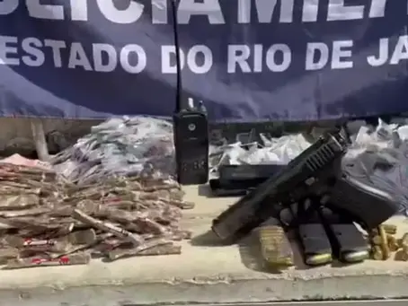Policiais militares ficam feridos por barricada com explosivos na Ilha do Governador