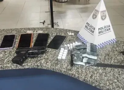  Passageiros vivem momentos de terror durante assalto a van em Niterói