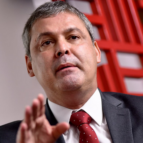 Líder do PT pede prisão de Bolsonaro pela “garantia da ordem pública”