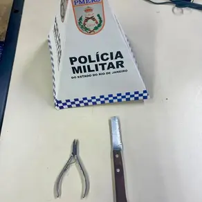 Homem em situação de rua é preso após ameaçar padre dentro de igreja em Niterói