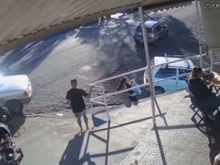 Homem e mulher são assassinados ao lado de bebês em Mangaratiba
