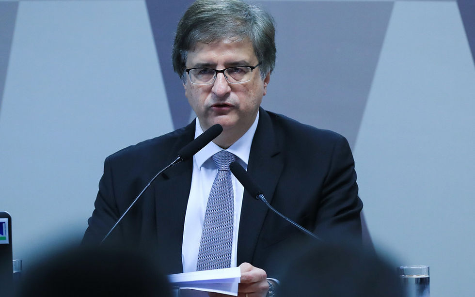 PGR diz que aguarda esclarecimentos de Castro para avaliar medidas