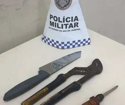 Preso dois homens em situação de rua após furto em residência de Niterói