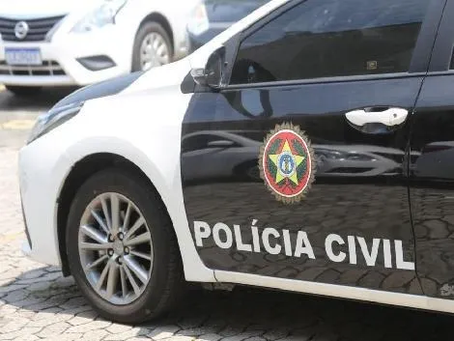 Polícia Civil realiza entrega de celulares recuperados em ações no Centro do RJ e na Região dos Lagos