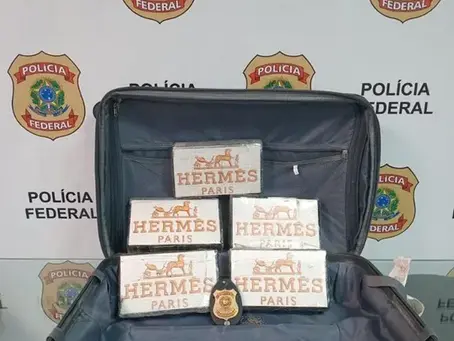 PF prende homem por tráfico no Galeão