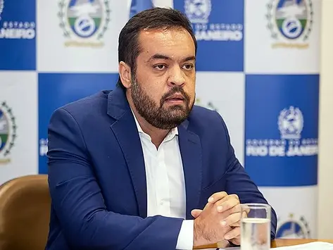  Cláudio Castro reajusta em 36% a remuneração extraordinária dos policiais militares