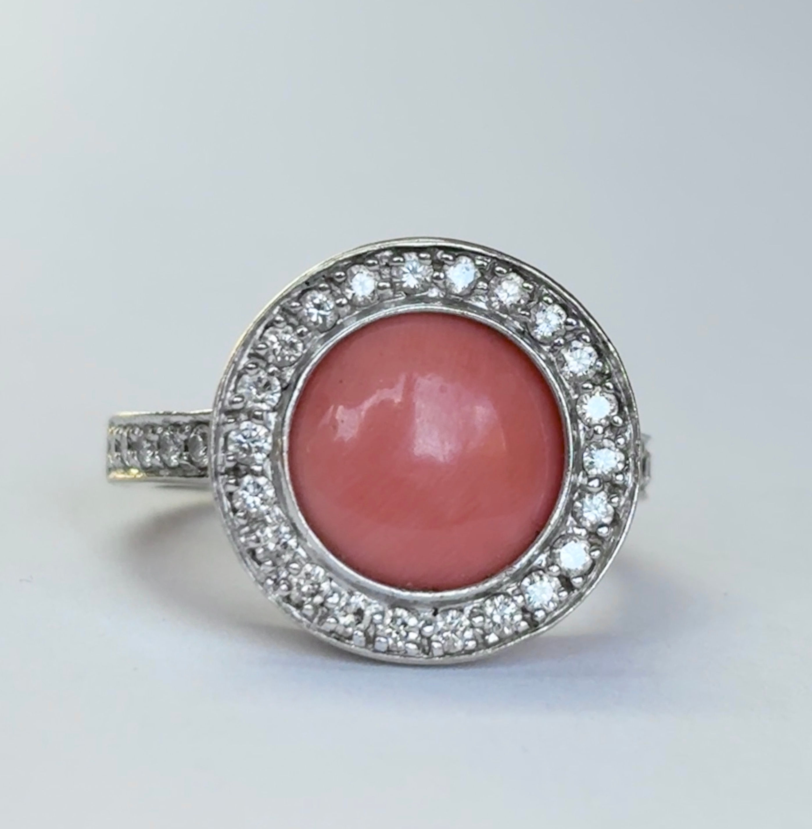 18ct white gold coral and diamond ring, UK N, US 6.75