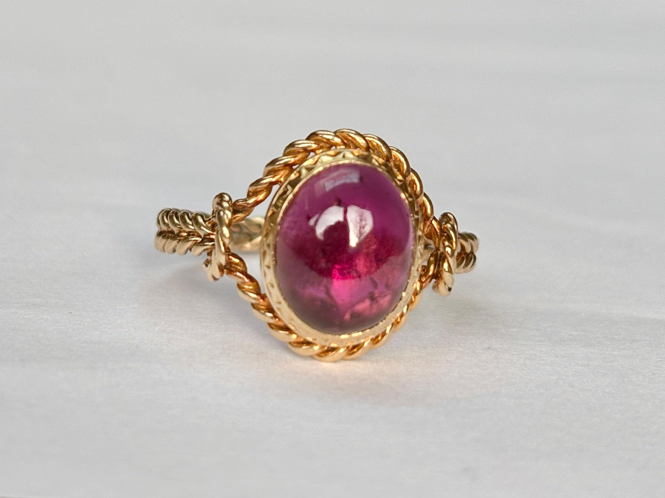 Etruscan style 9ct yellow gold cabochon amethyst rope ring, UK T, US 9.75