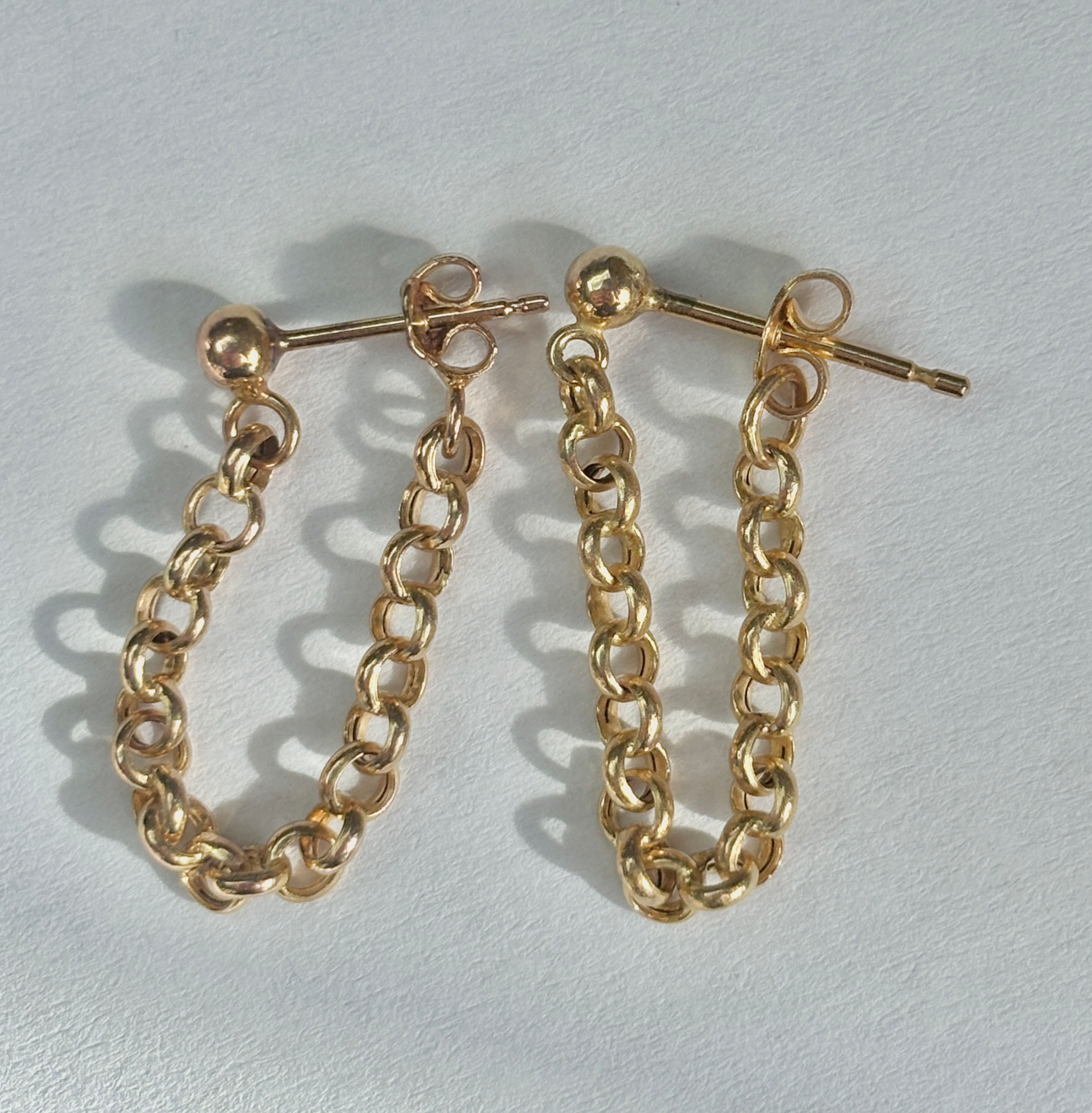Vintage 9ct yellow gold belcher chain earrings
