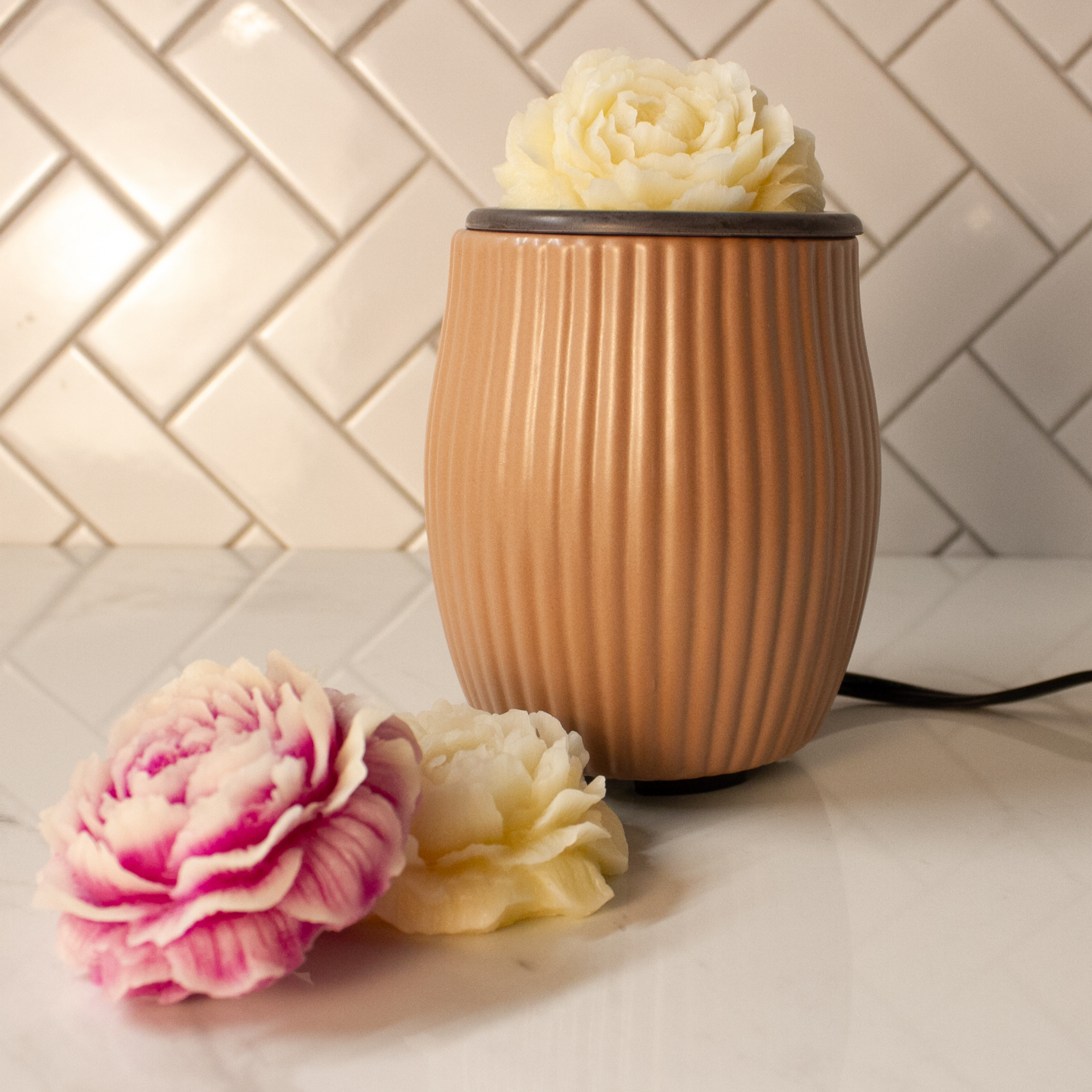 Cinna-Bun Peony Melt (3oz)