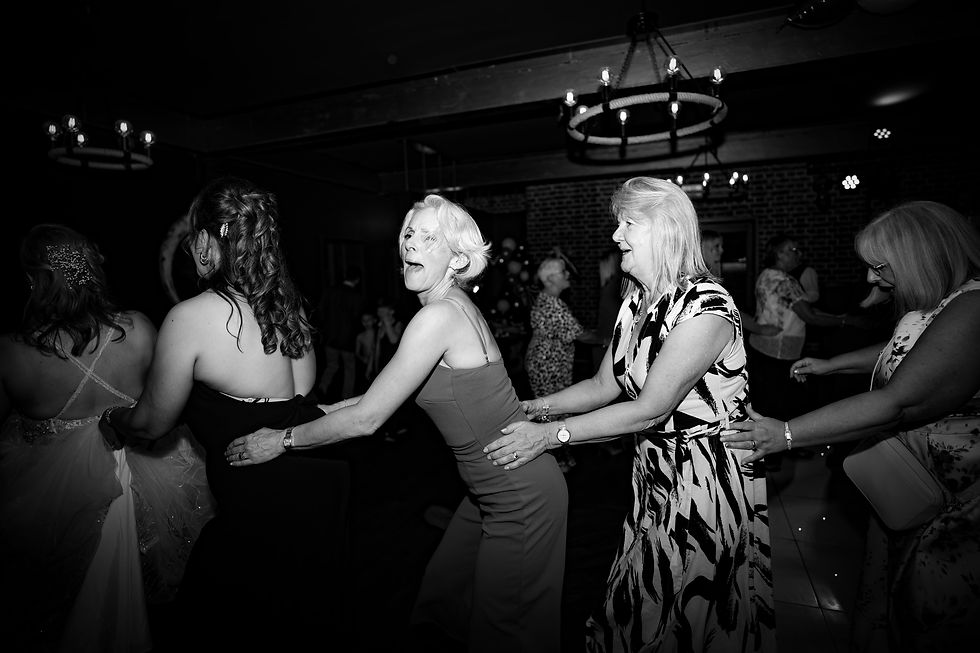 Cinematic Wedding Photographer Kent: Natural Storytelling for 2026