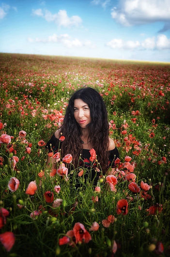 women sitting surrounded by poppy fields lena terry portrait photography, faversham, ashford kent, south east kent