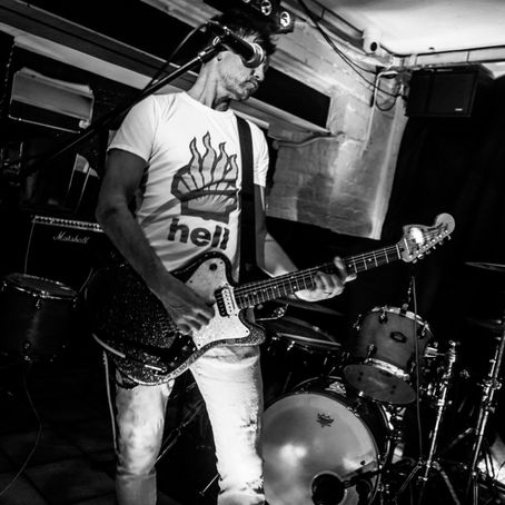 Pro Gig & Event Photography in Kent: The £120 1-Hour Power Session