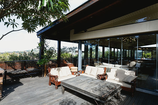 view-of-nice-luxury-terrace-and-garden-of-comforta-2021-09-04-11-47-35-utc.jpg