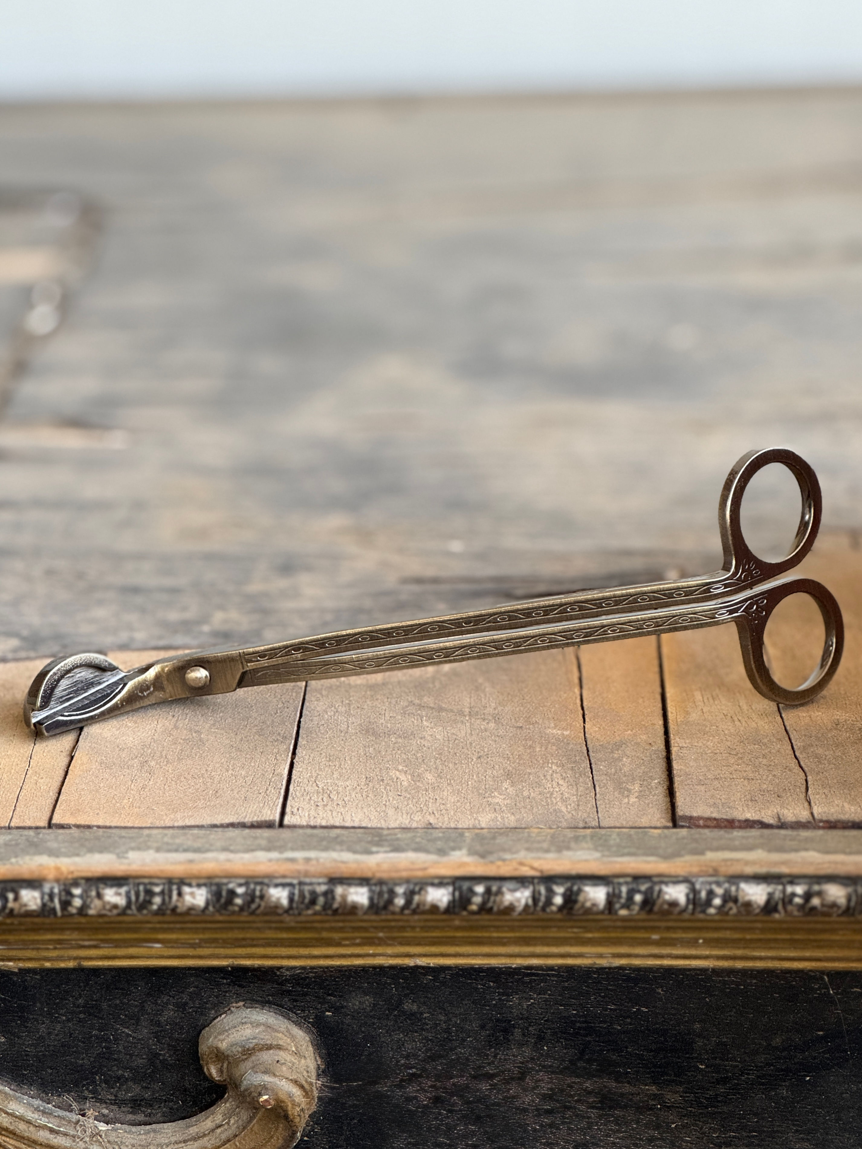 קוטם פתילים - מספריים לחיתוך פתיל נרות