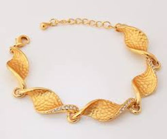 Beautiful lady bracelet.jpg